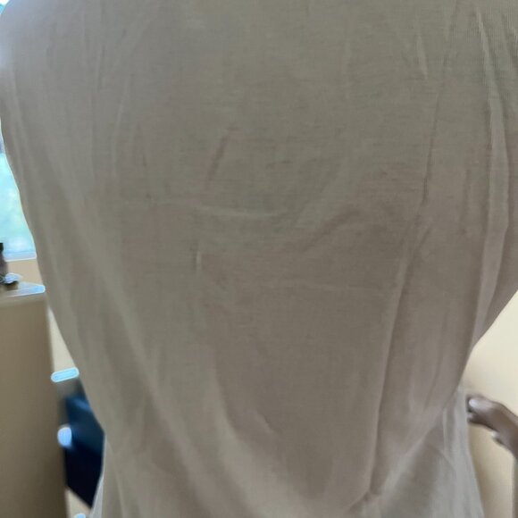 Scoop Neck Cropped Long-Sleeved Tee - Picture 3 of 6